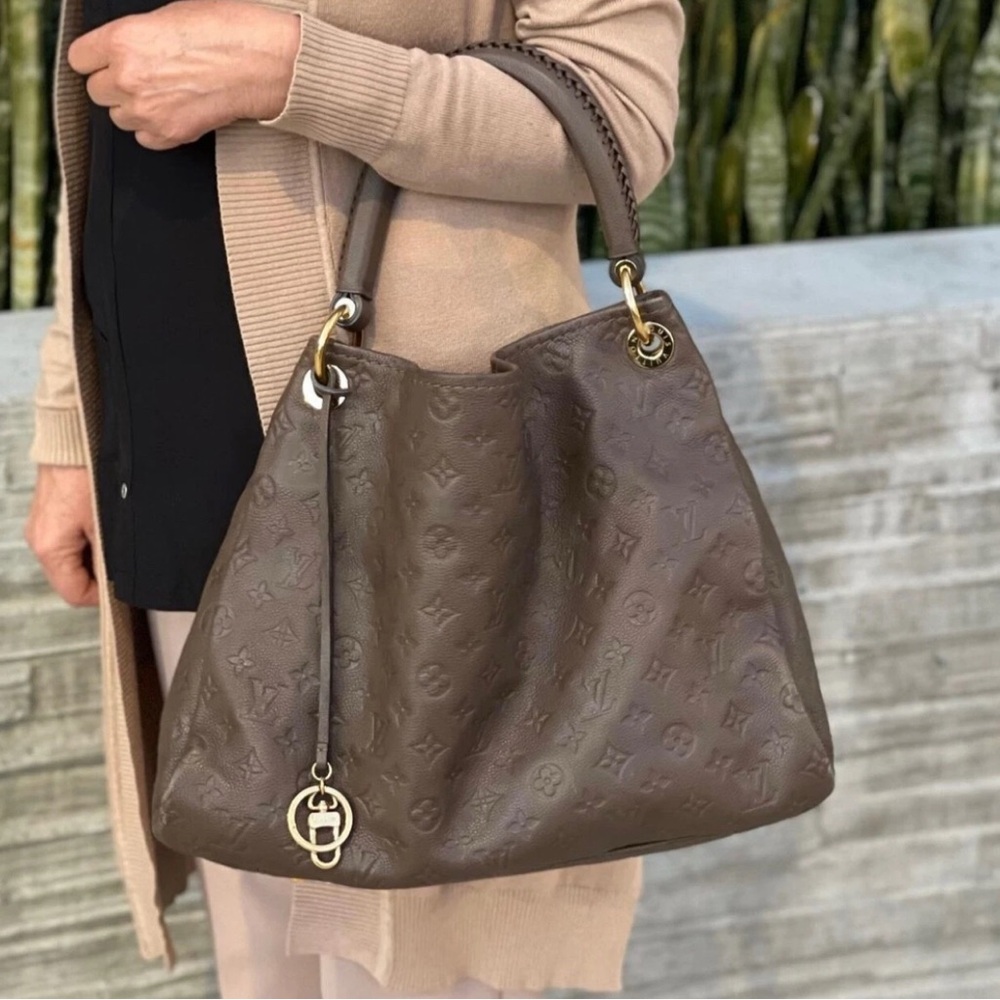 Louis Vuitton Artsy MM ombre Brown Shoulder Bag excellent giftable condition